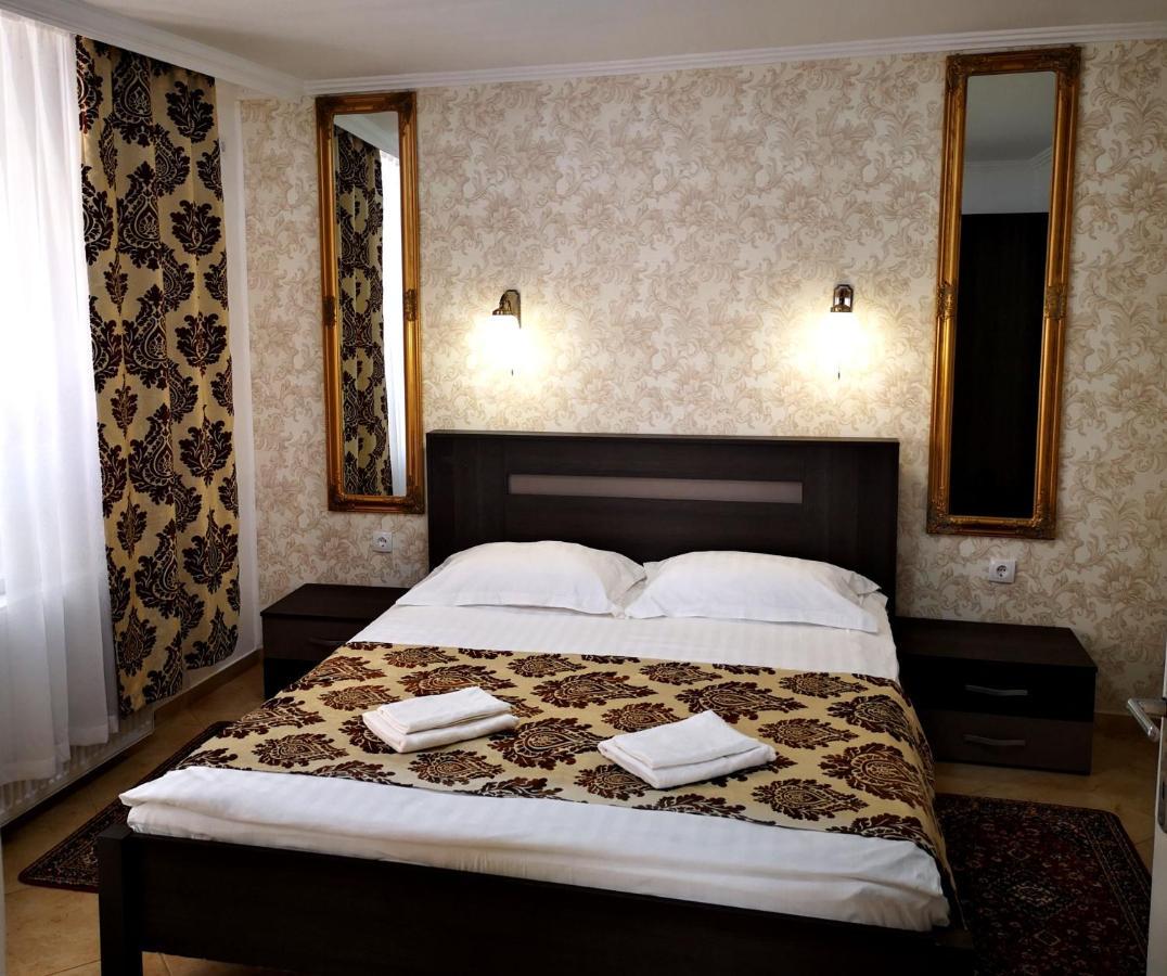 Panzio Status Appartement Hajdúszoboszló Buitenkant foto