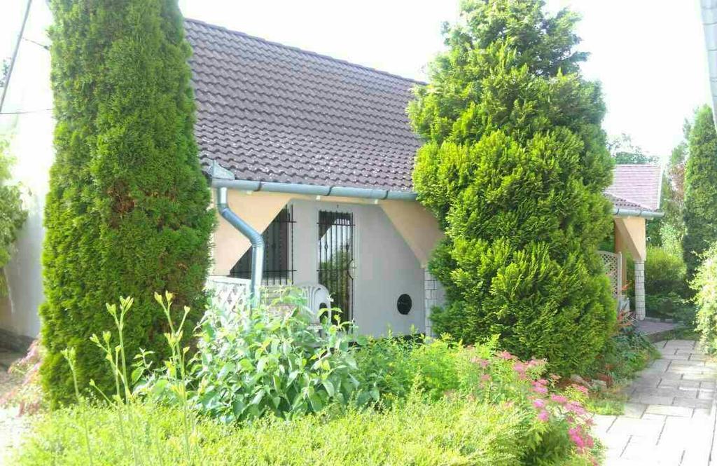 Panzio Status Appartement Hajdúszoboszló Buitenkant foto
