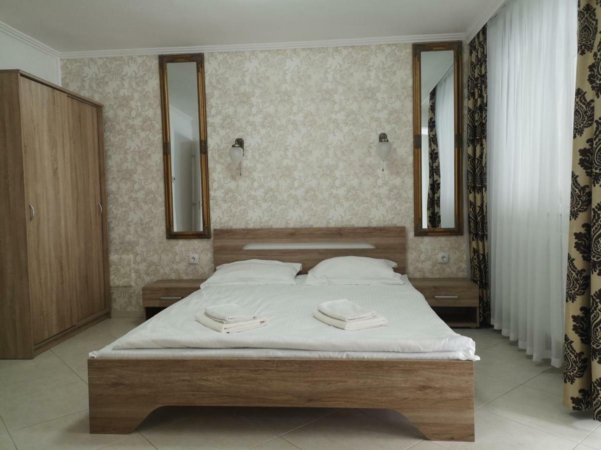 Panzio Status Appartement Hajdúszoboszló Buitenkant foto